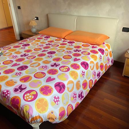 Apartamento Casa Rino- Rho Fiera Exterior foto